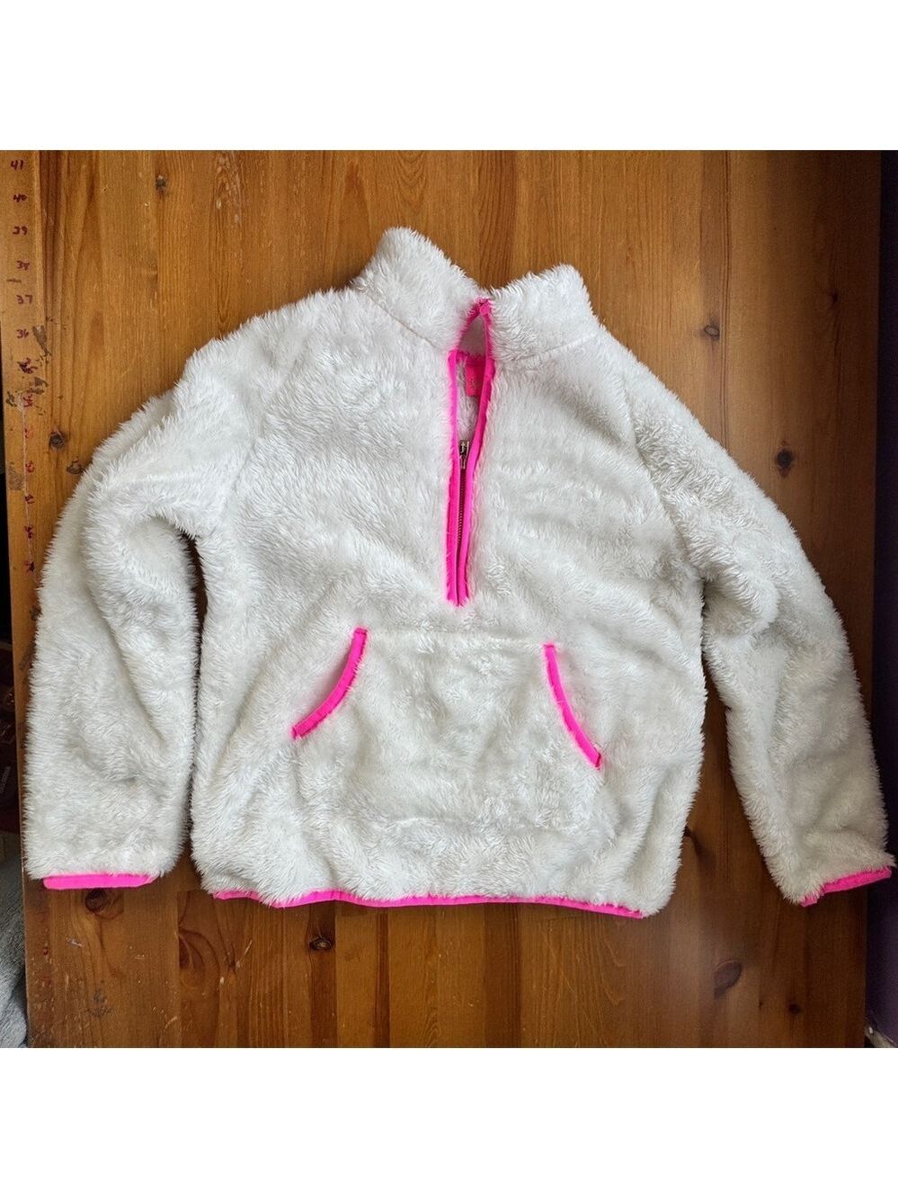 Lilly Pulitzer white pullover fleece size 8/10